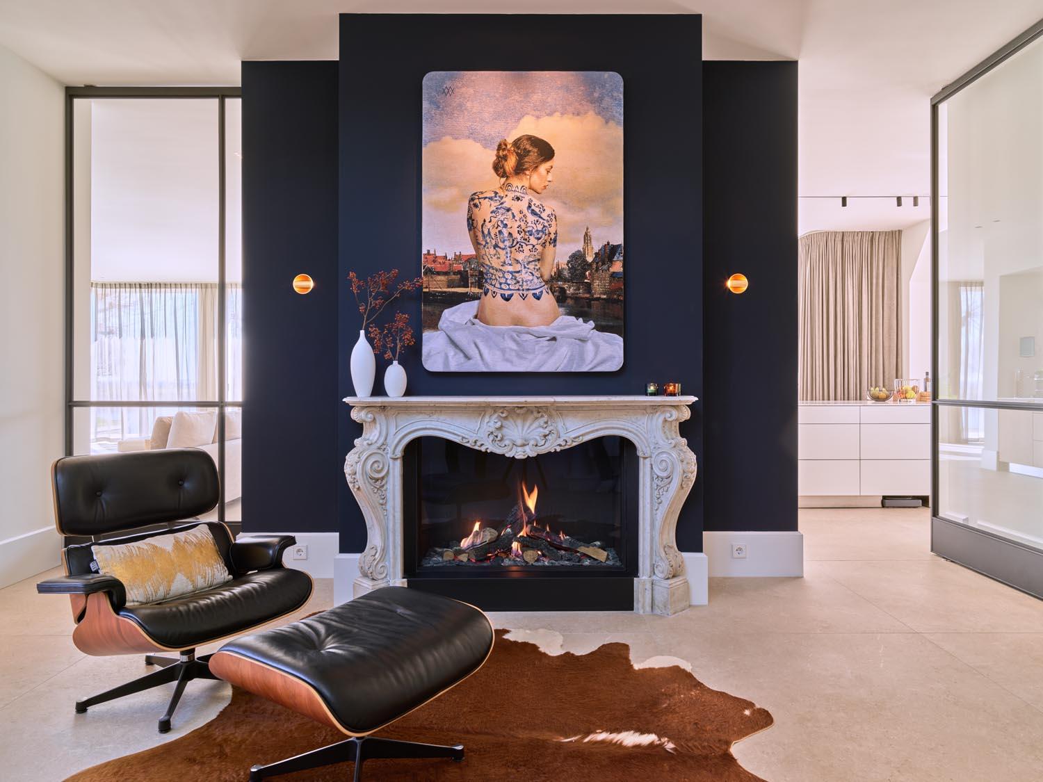 Stylish lounge with fireplace and Acosorb acoustic ceiling in Villa Warmond